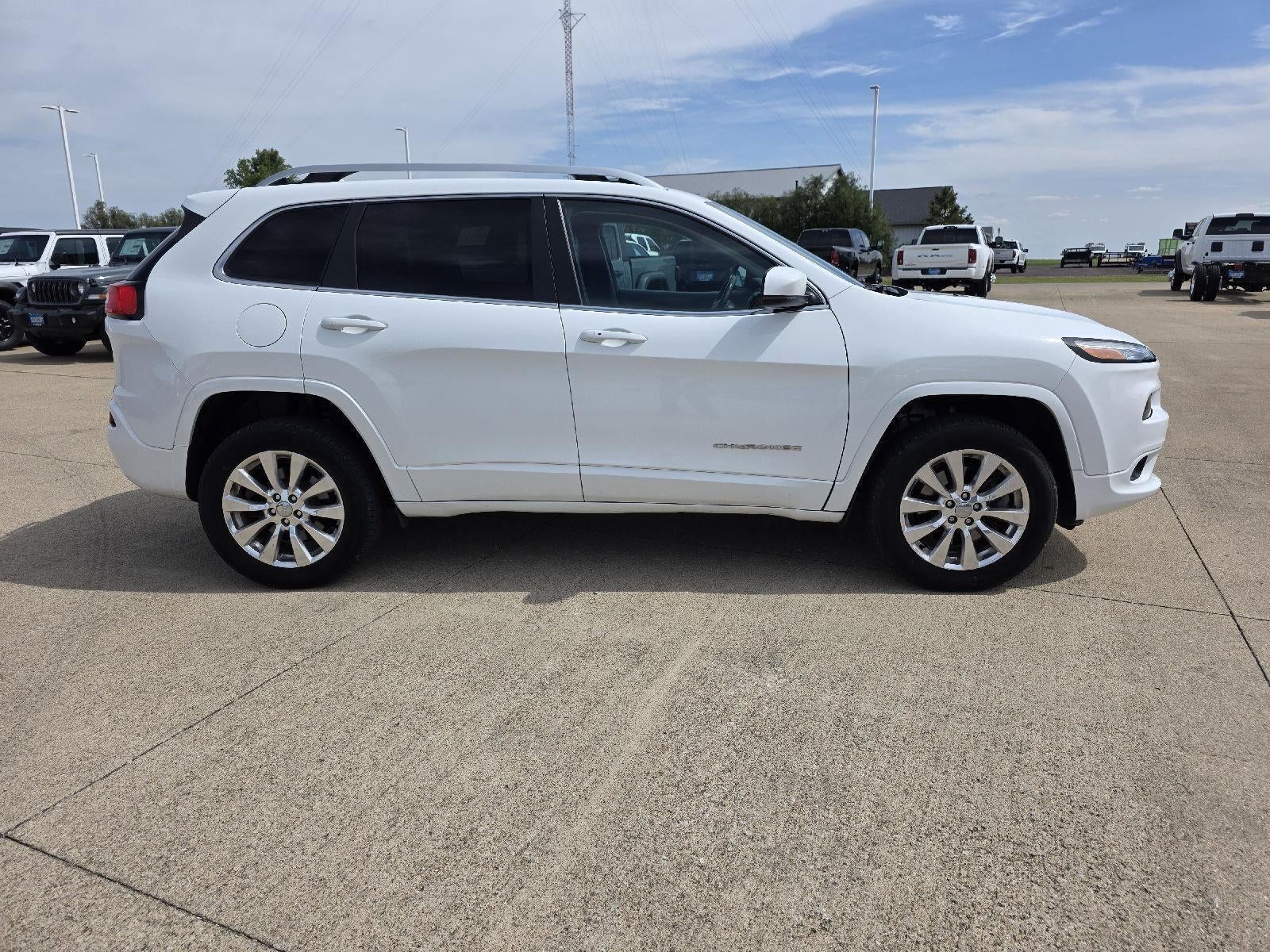 2017 Jeep Cherokee Overland