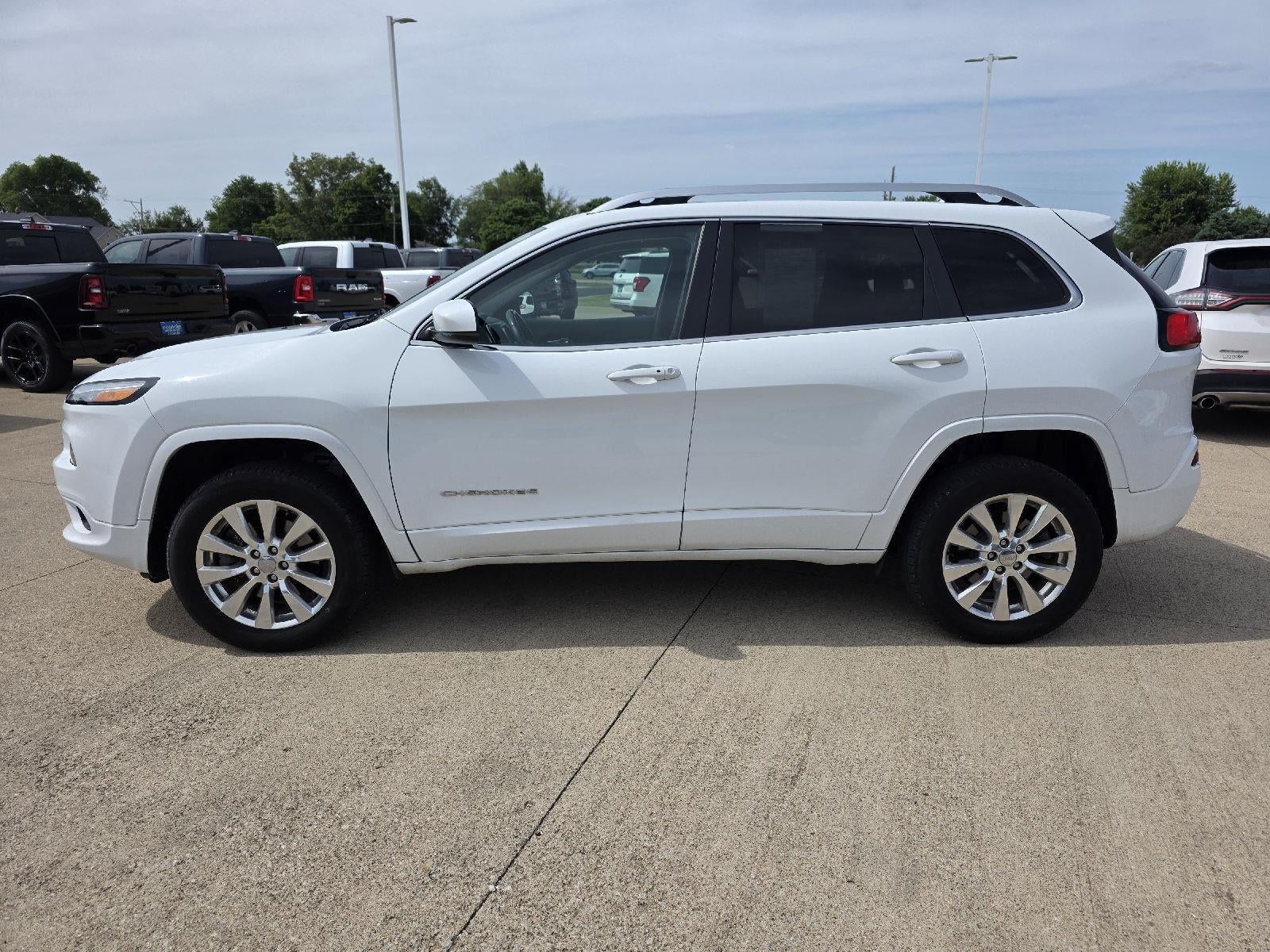 2017 Jeep Cherokee Overland