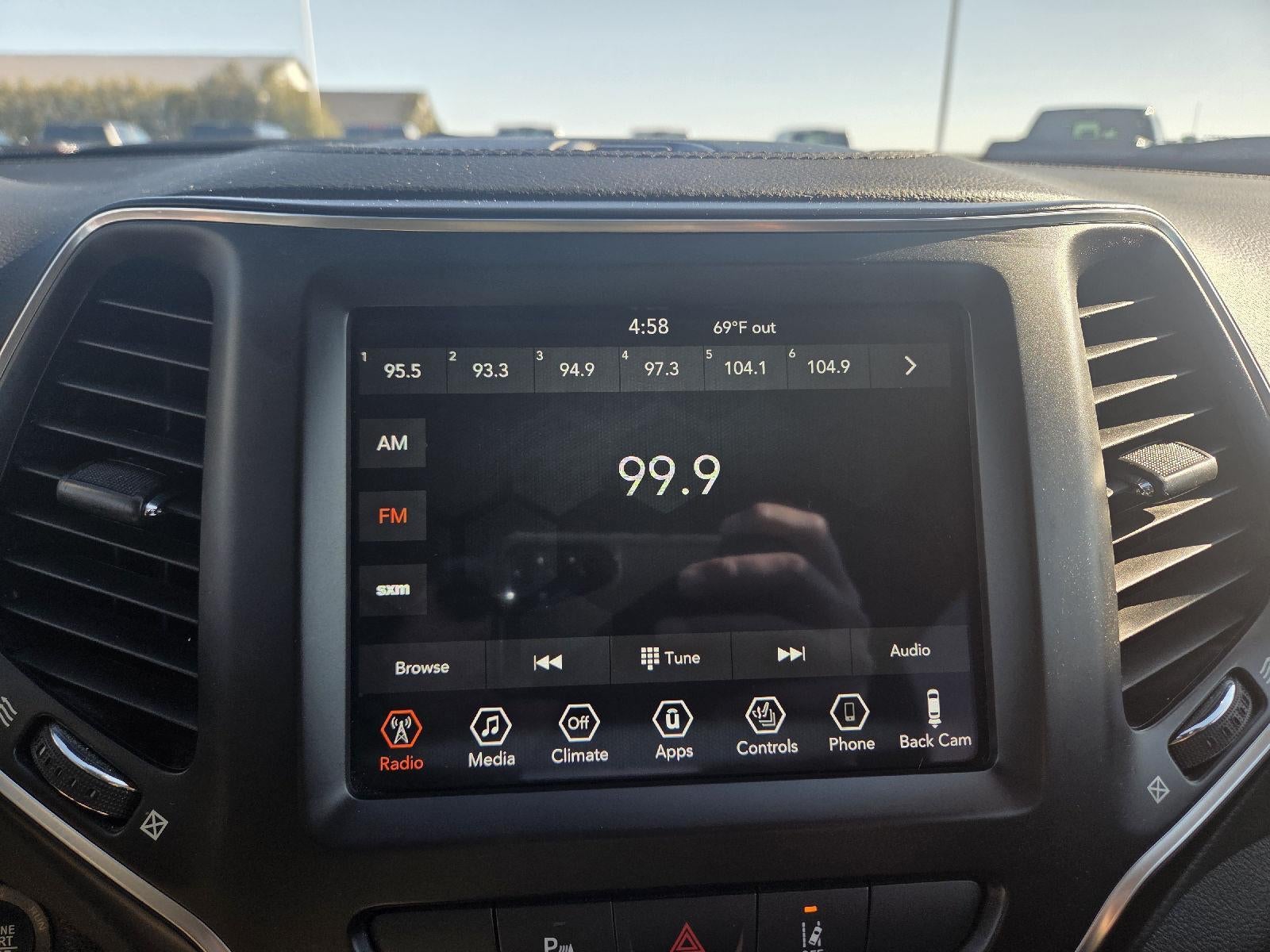 2022 Jeep Cherokee Latitude Lux