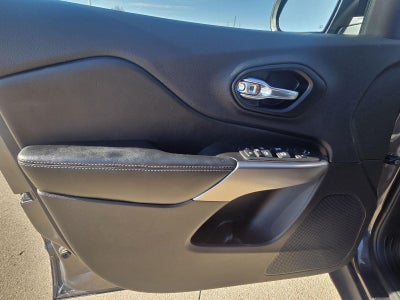 2022 Jeep Cherokee Latitude Lux