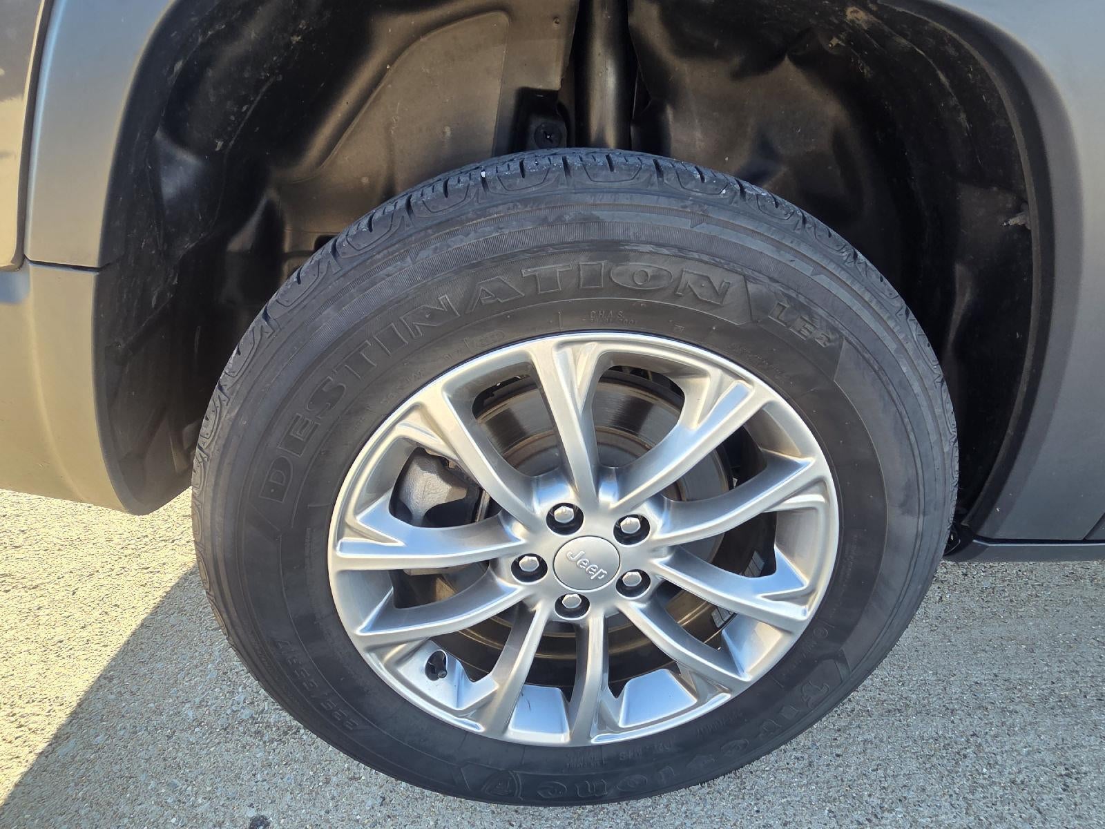 2022 Jeep Cherokee Latitude Lux