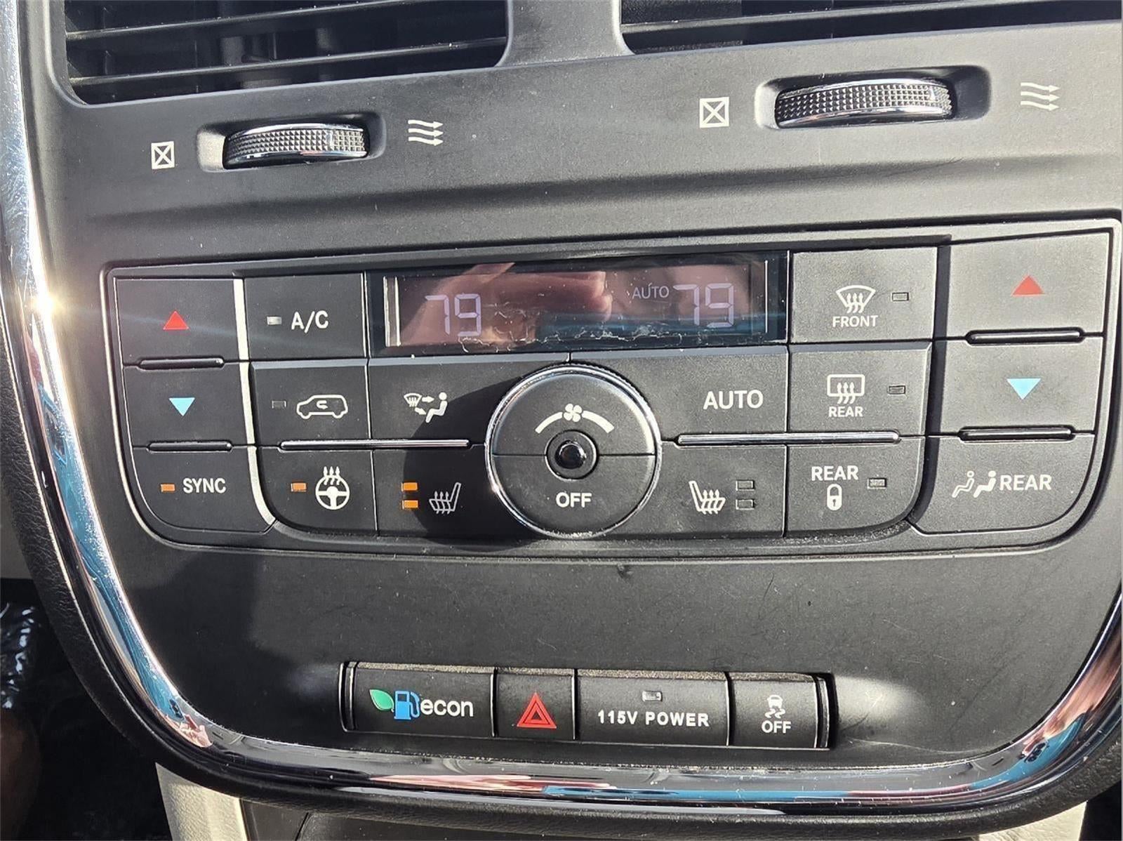 2015 Chrysler Town & Country Touring