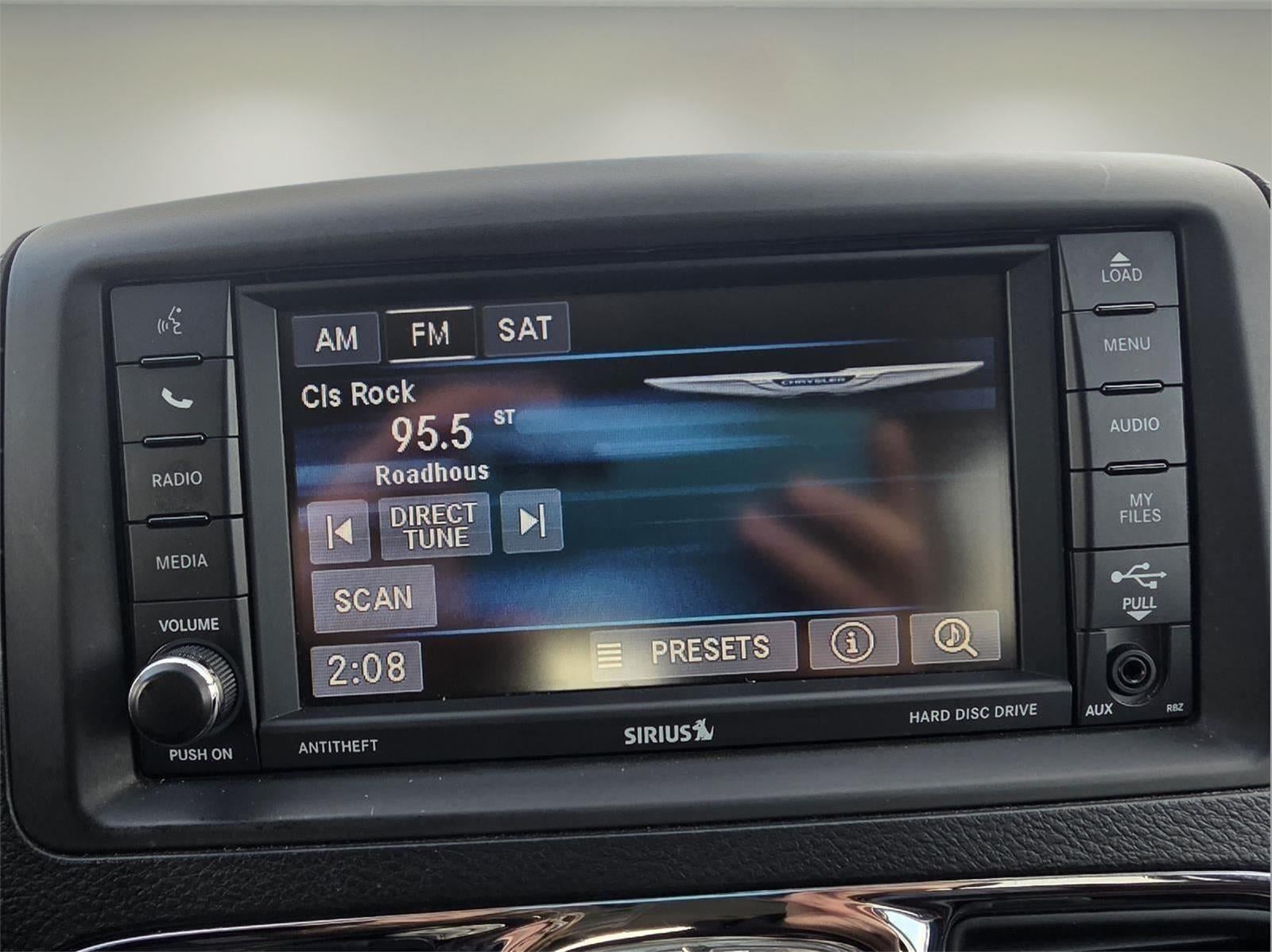 2015 Chrysler Town & Country Touring