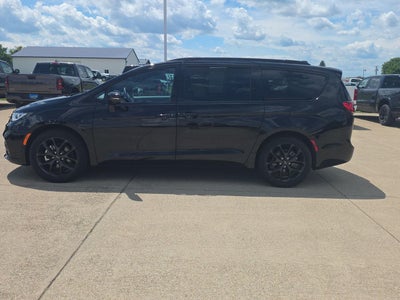 2024 Chrysler PACIFICA TOURING L FWD