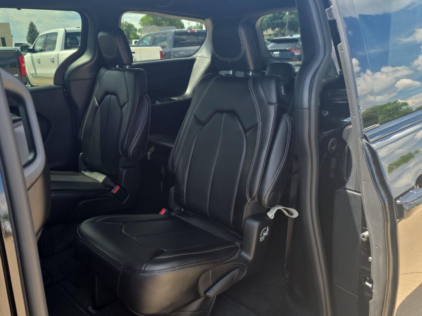 2024 Chrysler PACIFICA TOURING L FWD