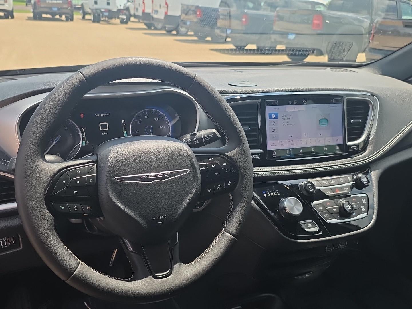 2024 Chrysler PACIFICA TOURING L FWD