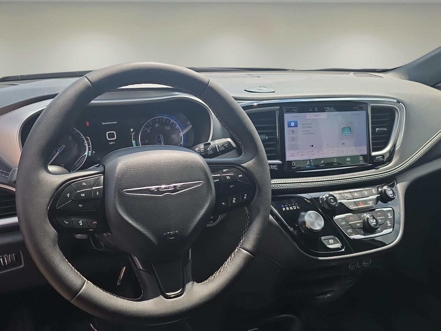 2024 Chrysler PACIFICA TOURING L FWD